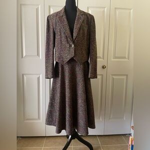 Leiters | Vintage 2-piece skirt suit. Multicolor. Maxi skirt. Crop Jacket.